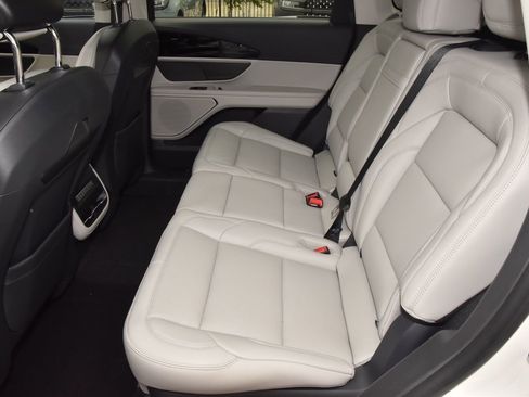 New 2026 Lincoln Nautilus Premier image 21