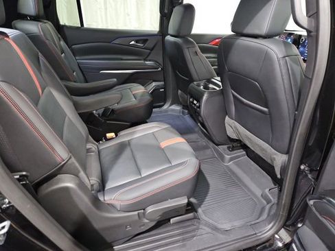 Certified 2025 Chevrolet Traverse RS w/ LPO, Floor Liner Package AWD/4WD image 19