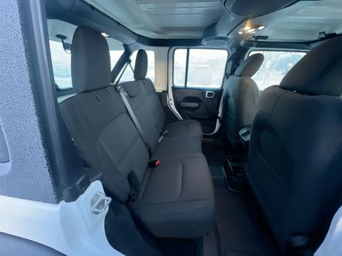 Used 2021 Jeep Wrangler Unlimited Sport image 24
