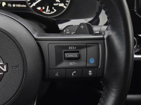 Used 2024 Nissan Pathfinder SV image 20