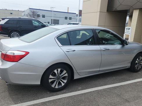Used 2013 Honda Accord LX image 4