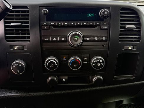 Used 2011 Chevrolet Silverado 1500 LT AWD/4WD image 14