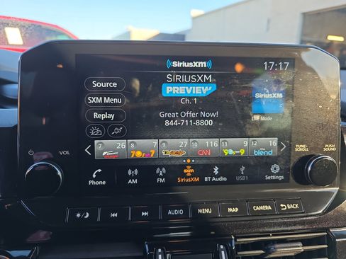 Used 2022 Nissan Pathfinder SL w/ SL Black Package image 25