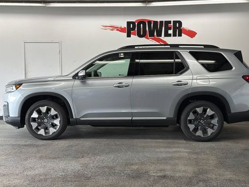 New 2026 Honda Pilot Touring image 6