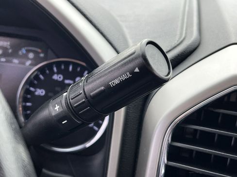 Used 2018 Ford F250 Lariat w/ Chrome Package image 22