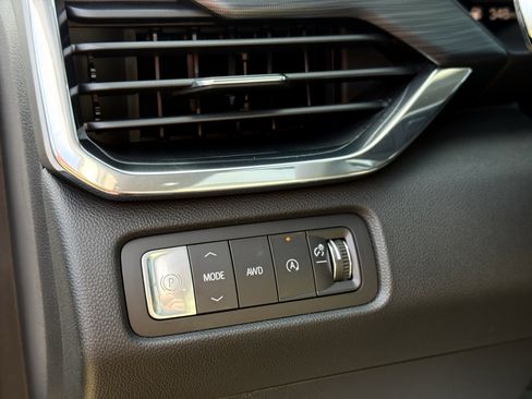 New 2025 GMC Acadia Elevation w/ Elevation Premium Package AWD/4WD image 18