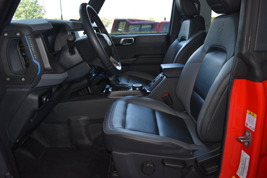 Used 2024 Ford Bronco Black Diamond AWD/4WD image 4