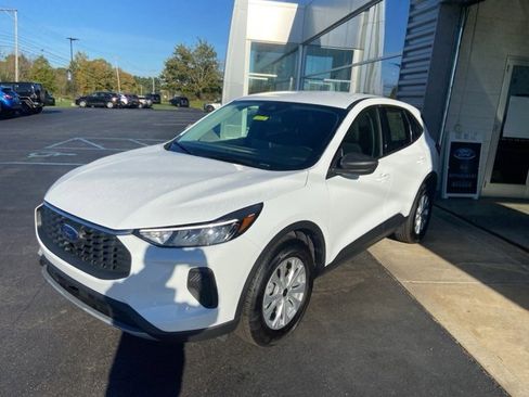 Used 2023 Ford Escape Active image 2