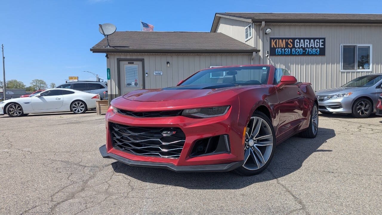 Used 2017 Chevrolet Camaro LT RWD image 9