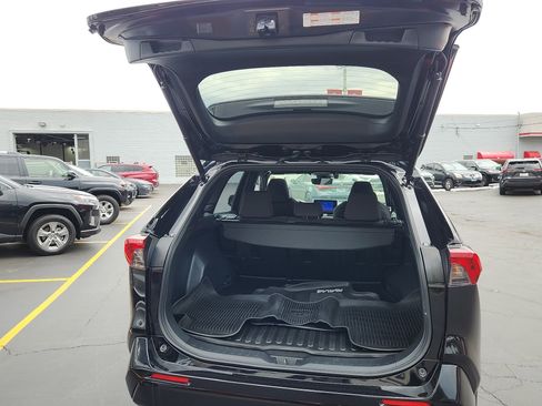 Certified 2023 Toyota RAV4 SE image 29