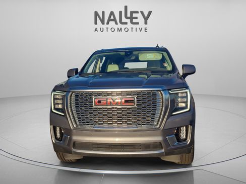 Used 2021 GMC Yukon XL Denali w/ Denali Premium Package image 8