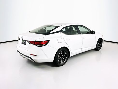 Used 2025 Nissan Sentra SV FWD image 9