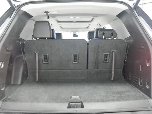 Used 2019 Chevrolet Traverse RS image 27