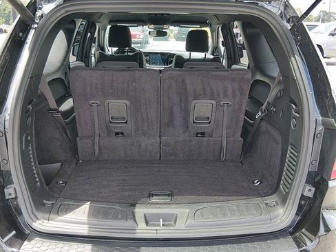Used 2025 Dodge Durango GT RWD image 13