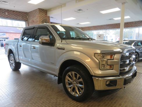 Used 2017 Ford F150 Lariat w/ Equipment Group 502A Luxury image 65