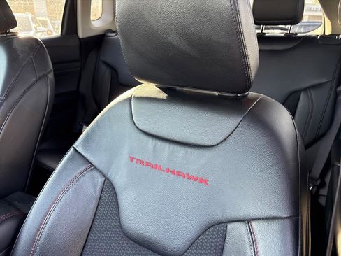 Used 2022 Jeep Compass Trailhawk w/ Trailhawk Convenience Group image 13