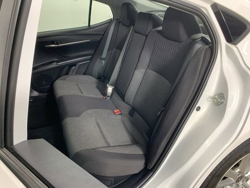 Used 2025 Toyota Camry LE image 30