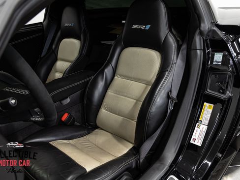 Used 2009 Chevrolet Corvette ZR1 w/ Preferred Equipment Group RWD image 5