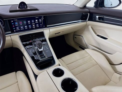 Used 2023 Porsche Panamera Platinum Edition image 26