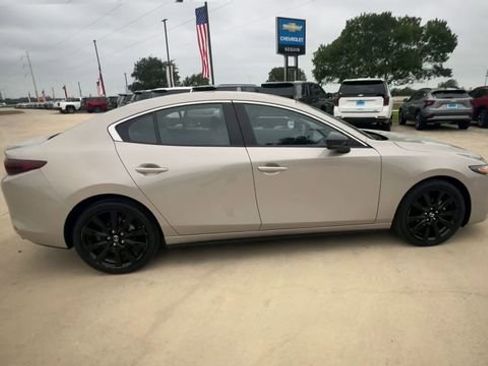 Used 2025 MAZDA MAZDA3 s FWD image 9