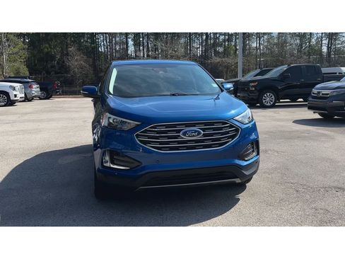 Used 2024 Ford Edge Titanium image 3