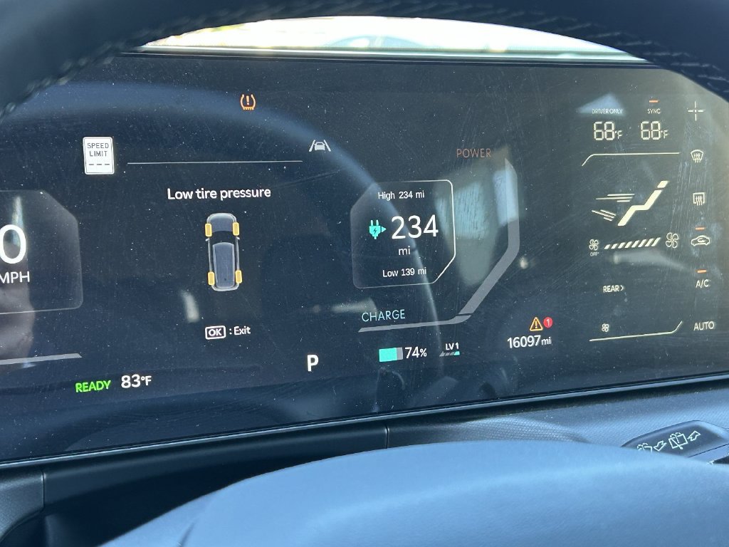 Used 2024 Kia EV9 Wind AWD/4WD image 27