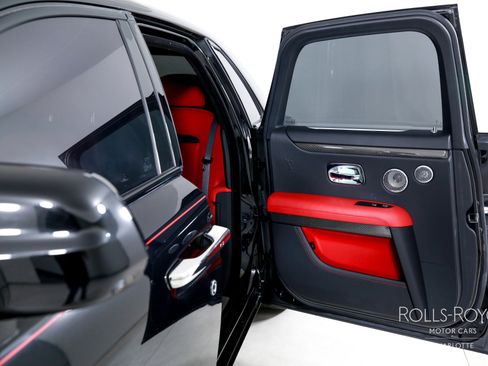 Used 2022 Rolls-Royce Ghost Black Badge image 18
