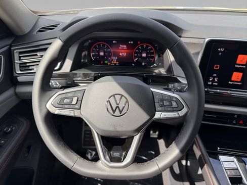 New 2026 Volkswagen Atlas Peak Edition image 12