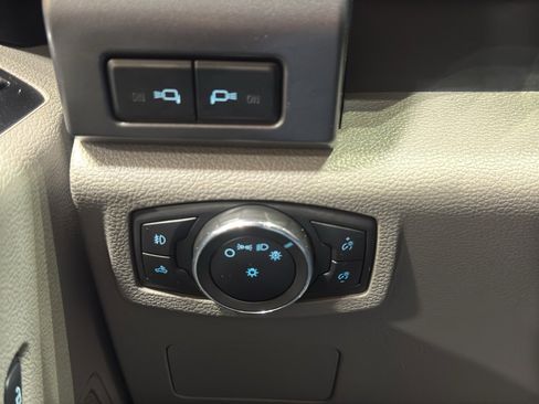 Used 2022 Ford F250 XLT w/ Black Appearance Package image 29