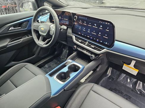 New 2026 Chevrolet Equinox EV LT FWD image 10