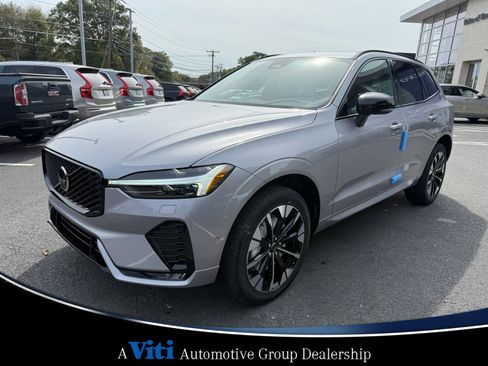 Used 2026 Volvo XC60 B5 Plus w/ Protection Package Premier image 4