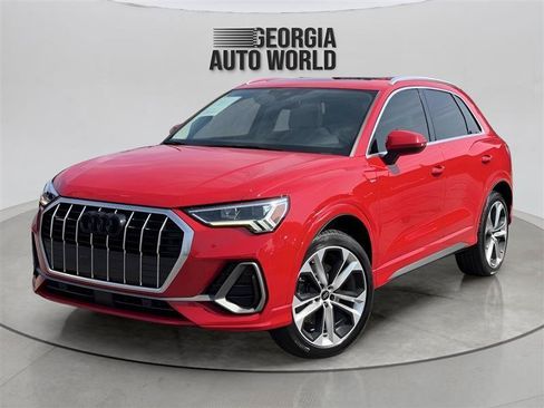 Used 2020 Audi Q3 2.0T Premium Plus w/ Premium Plus Package AWD/4WD image 4