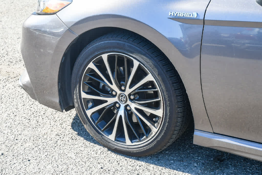Used 2019 Toyota Camry SE w/ Protection Package (Q2) FWD image 10