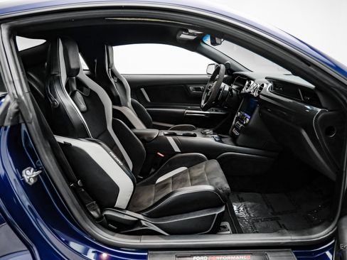 Used 2020 Ford Mustang Shelby GT500 w/ Carbon Fiber Track Pack image 49