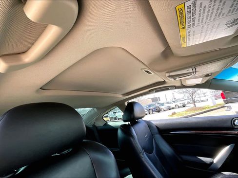 Used 2010 INFINITI G37 x w/ Premium Pkg image 13