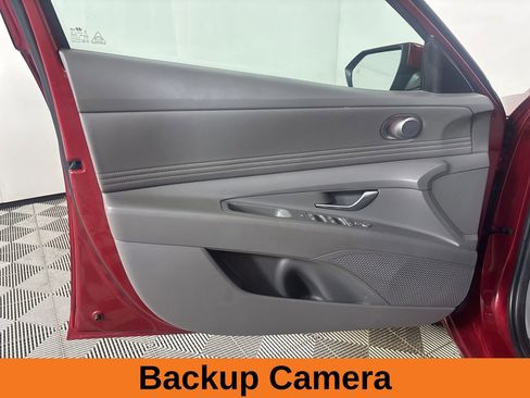 Used 2024 Hyundai Elantra SEL w/ Convenience Package FWD image 9