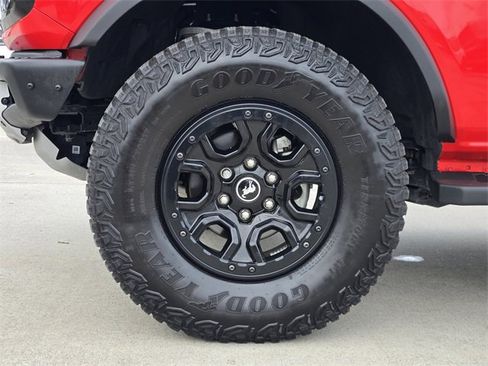 Used 2024 Ford Bronco Wildtrak image 10