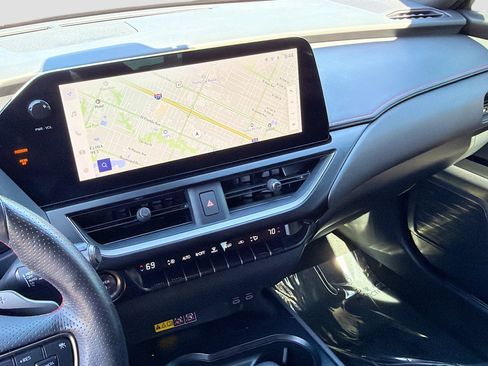 Used 2024 Lexus UX 250h F Sport image 28