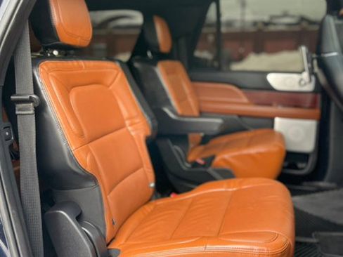 Used 2021 Lincoln Navigator L Reserve w/ Luxury Package image 36