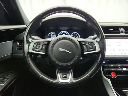 Used 2017 Jaguar XF R-Sport image 16