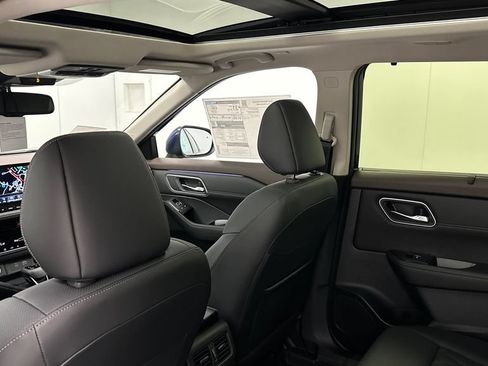 Certified 2023 Nissan Rogue Platinum AWD/4WD image 22