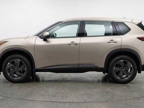 Used 2025 Nissan Rogue SV AWD/4WD image 4