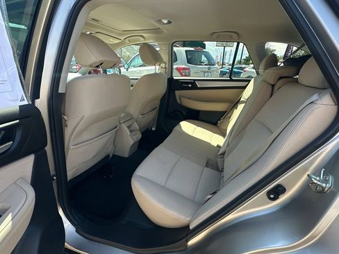Used 2019 Subaru Outback 2.5i Premium w/ Popular Package #2 AWD/4WD image 19