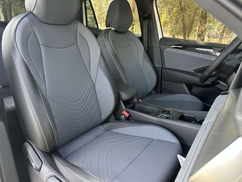 New 2026 Volkswagen Tiguan SE R-Line image 26