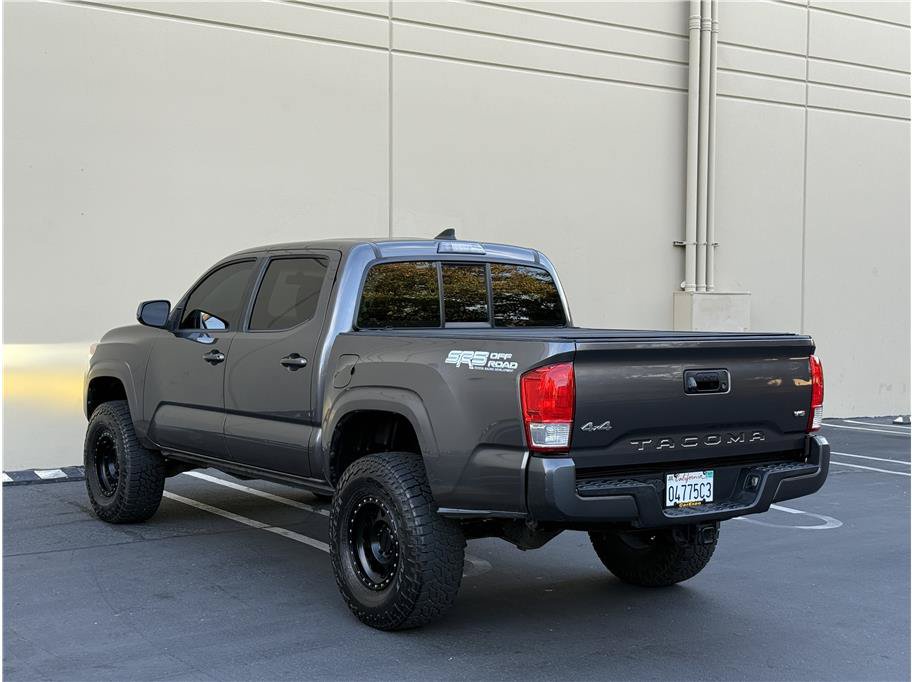 Used 2017 Toyota Tacoma SR w/ Tow Package AWD/4WD image 5