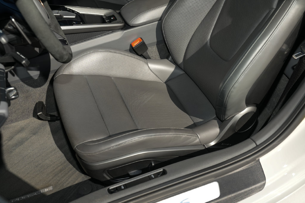 Certified 2023 Porsche 911 Carrera S RWD image 22