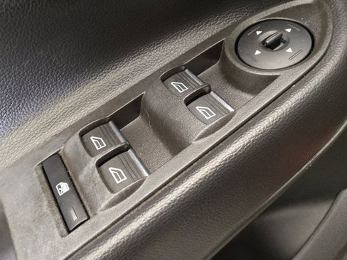 Used 2019 Ford Escape SE FWD image 27