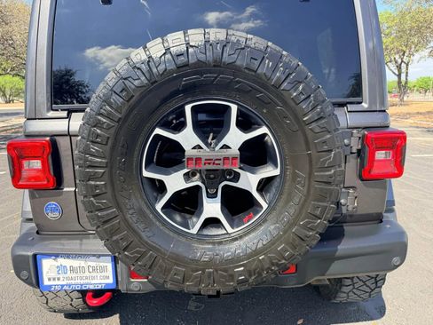 Used 2019 Jeep Wrangler Unlimited Rubicon image 36