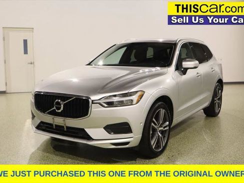 Used 2019 Volvo XC60 T5 Momentum w/ Premium Package FWD image 3