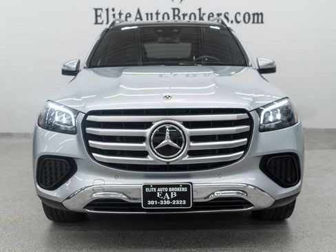 Used 2025 Mercedes-Benz GLS 450 4MATIC image 3